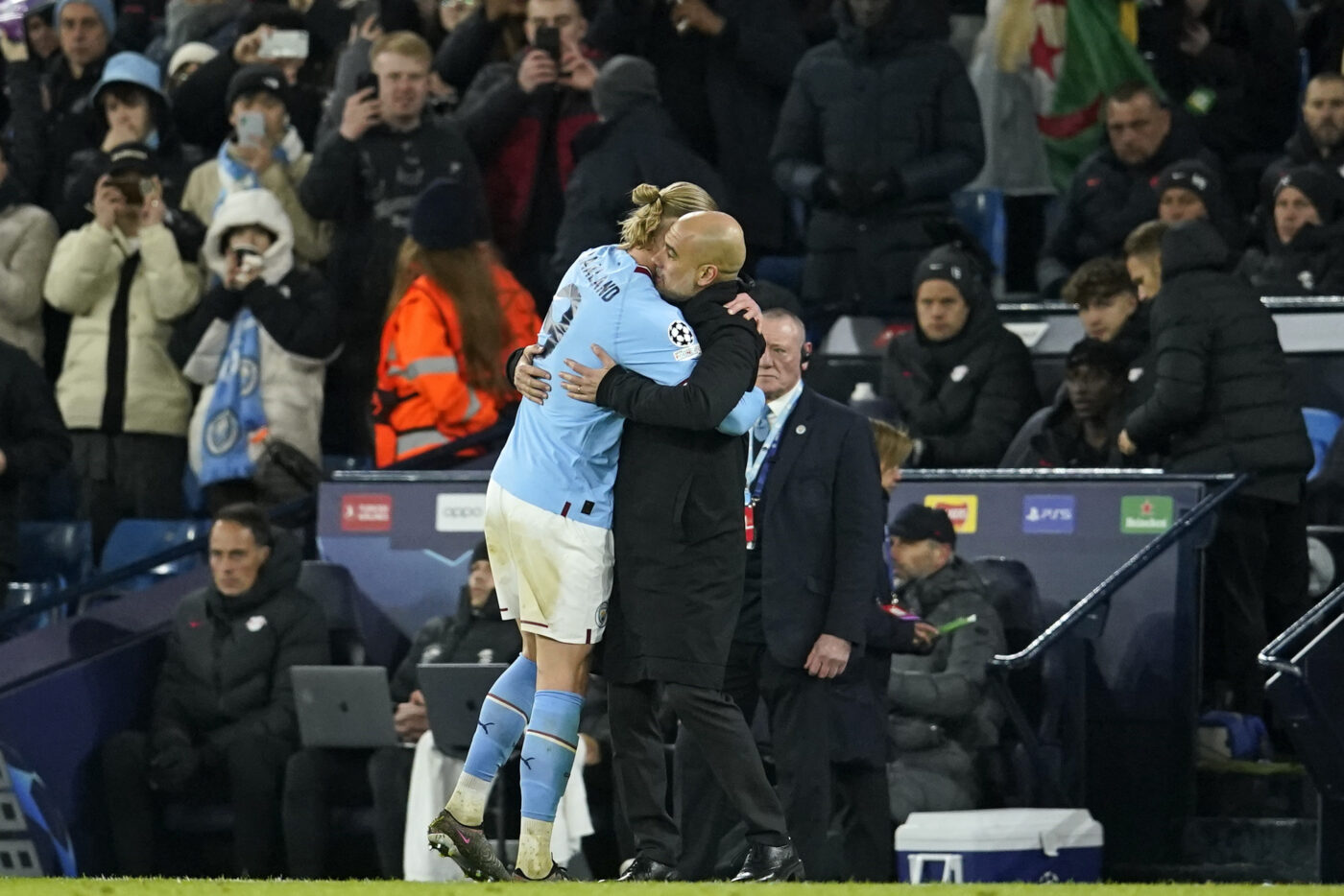 Pep Guardiola, la picioarele lui Erling Haaland după ce a înscris de cinci ori cu Leipzig. „A fost incredibil!” Ce nemulțumire a avut norvegianul după meci
