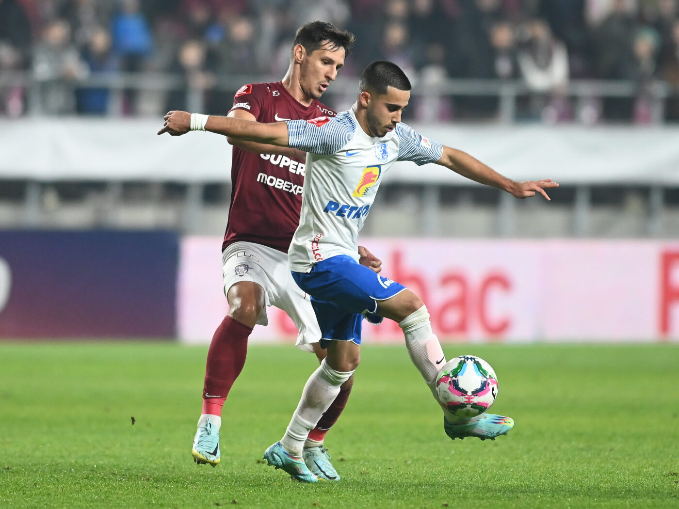 Cine va arbitra Farul – Rapid, derby-ul din ultima etapă a sezonului regulat! Kyros Vassaras trimite un fost ecuson FIFA la Ovidiu