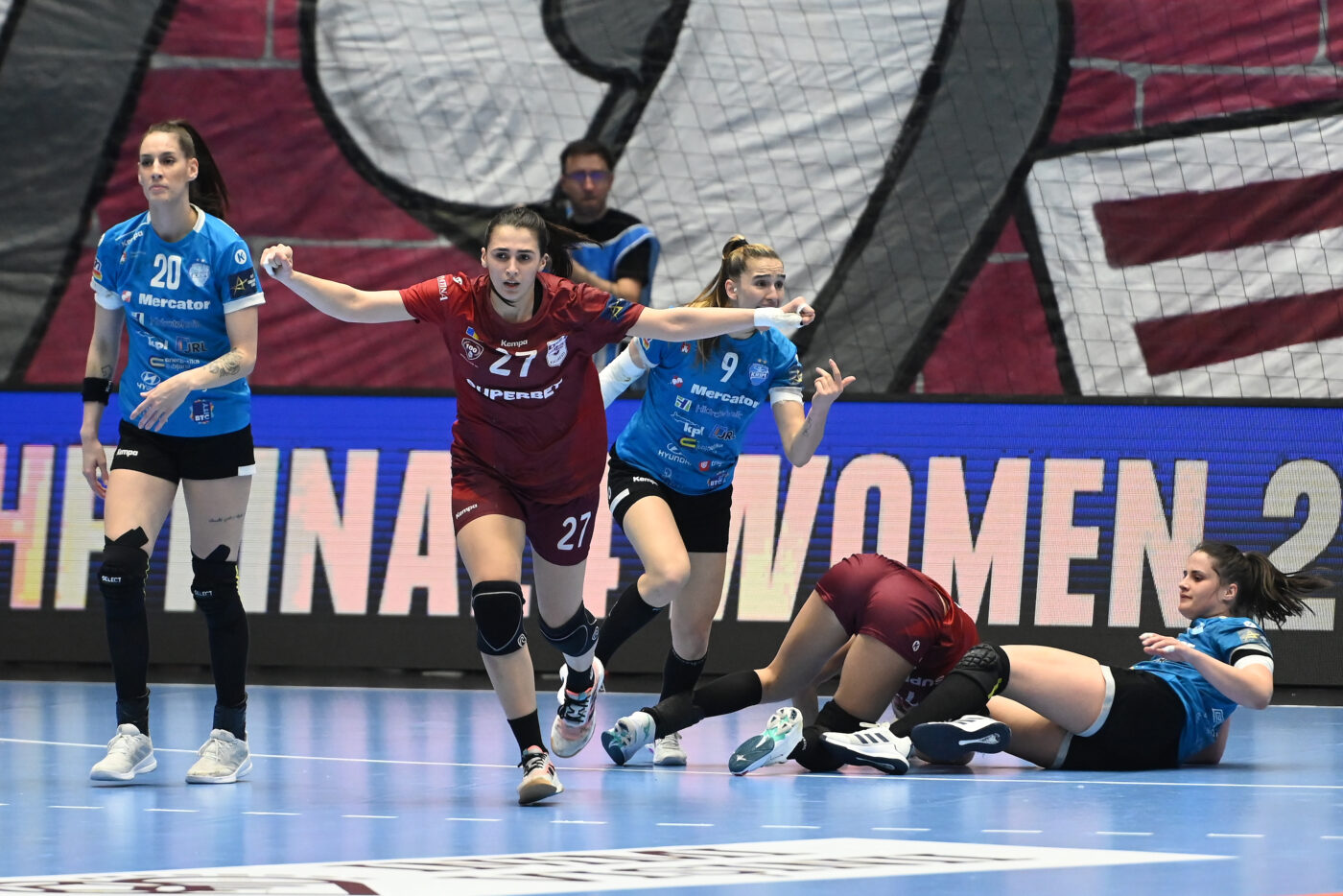 Rapid București – Krim Ljubljana, Live Video Online, în optimile de finală ale Ligii Campionilor la handbal feminin. Meci incendiar: giuleștencele sunt la un pas de calificare!