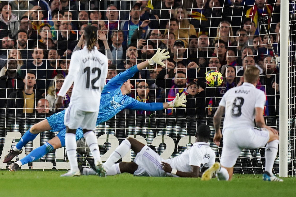 Real Madrid și-a luat adio de la titlu după înfrângerea cu Barcelona: „Trebuie să fim sinceri, sunt deja patru meciuri diferență”