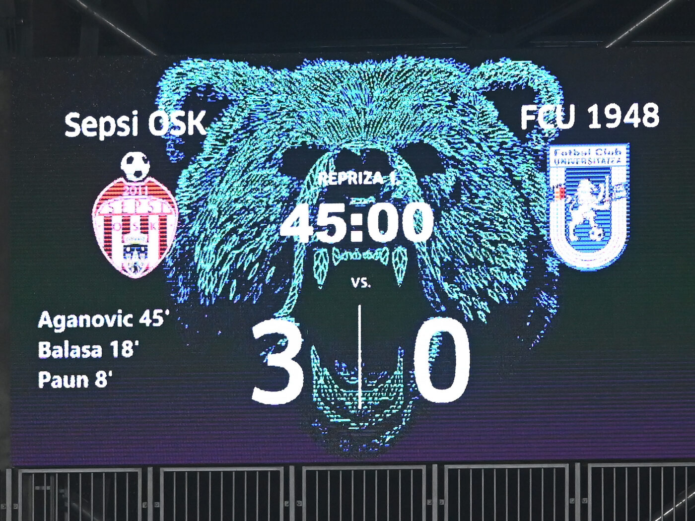 Scor de „masă verde” la pauza meciului dintre Sepsi și FC U Craiova! Repriză de coșmar pentru olteni! Autogol stupid și ghinion teribil la a treia reușită | VIDEO