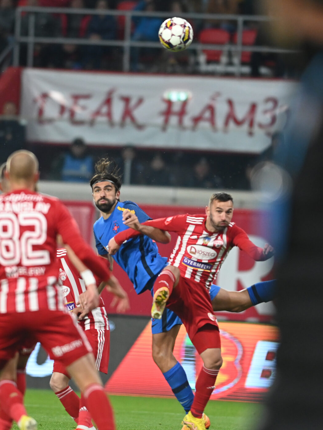 Sepsi – FCSB 1-2, Live Video Online, în etapa a doua din play-off-ul Superligii. Coman îi duce pe oaspeți în avantaj cu un șut impecabil!
