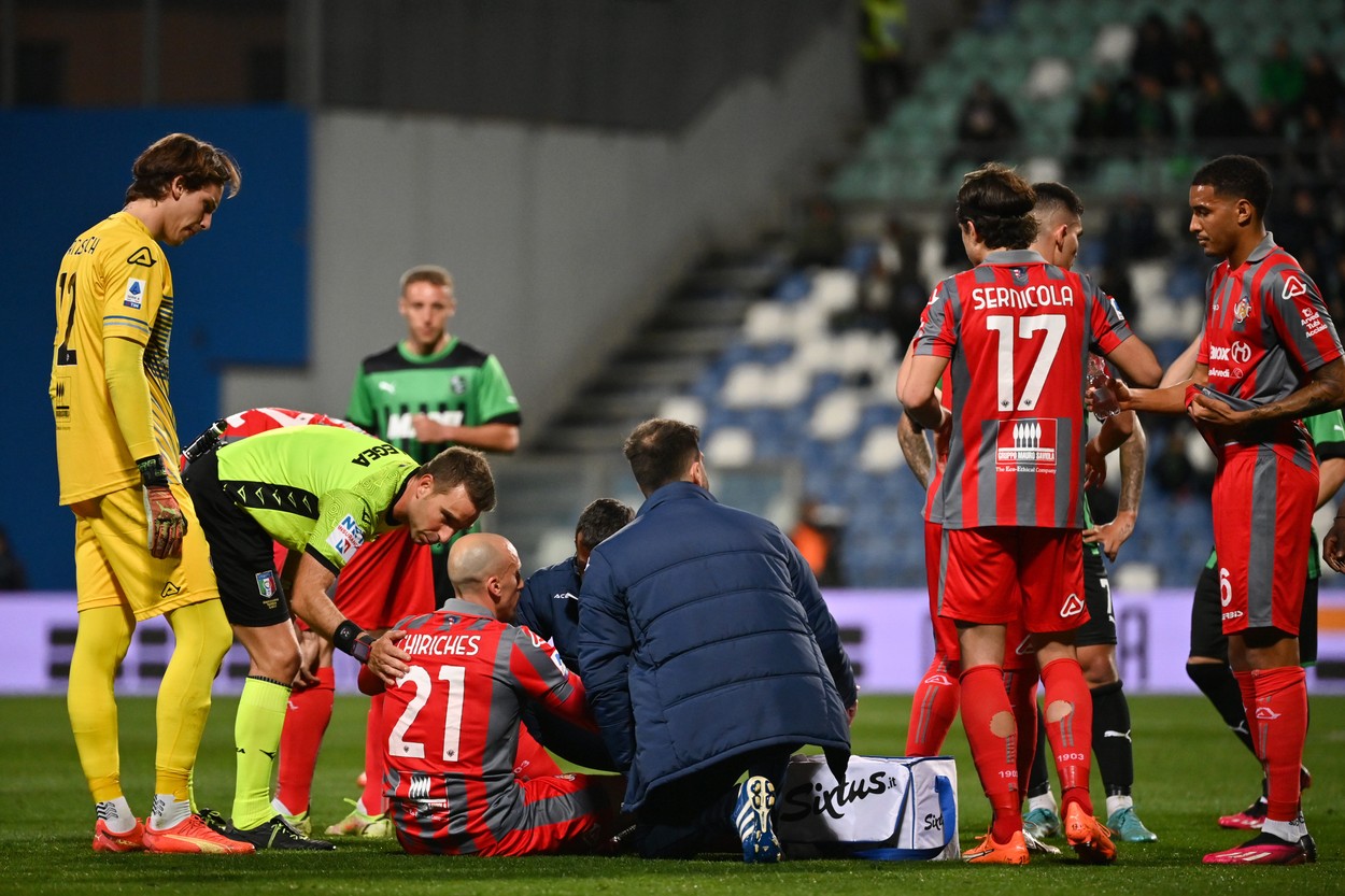 Șoc pentru Edi Iordănescu! Vlad Chiricheș a ieșit accidentat de pe teren în minutul 35 al meciului cu fosta sa echipă!