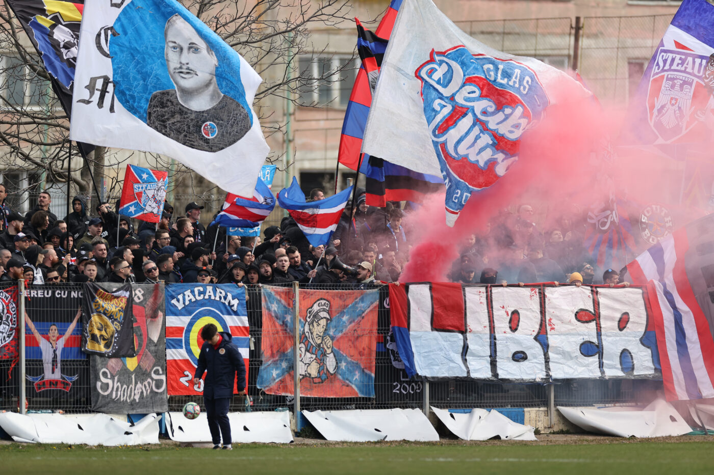 Suporterii celor de la Steaua pregătesc din timp cea mai importantă dată din istoria clubului „militar”: „E timpul să arătăm că sângele roș-albastru nu înseamnă doar iubire pentru fotbal!” | FOTO