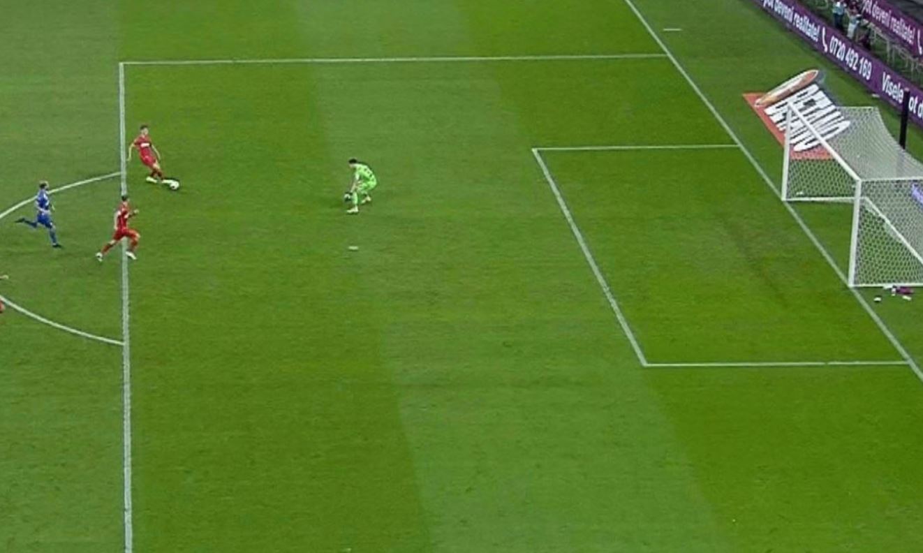 Un video cu FCSB face înconjurul internetului după ratarea unică în lume a lui Darius Olaru. A strâns sute de mii de like-uri | VIDEO