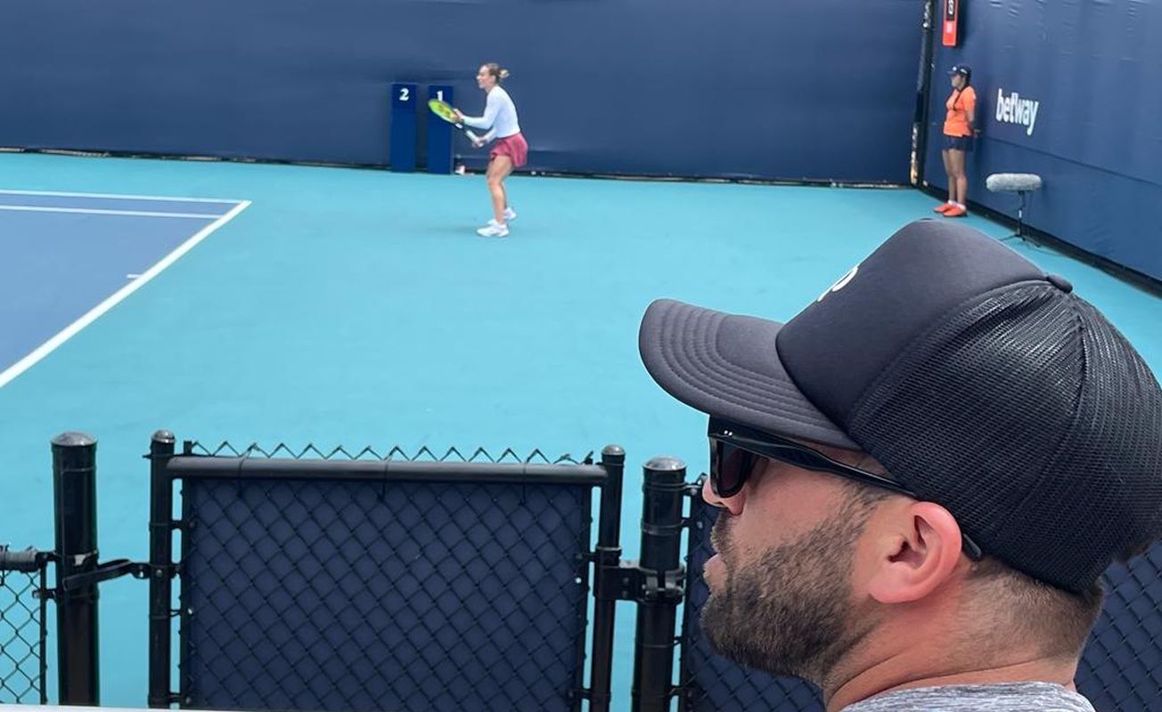 CORESPONDENȚĂ DE LA MIAMI OPEN | Ana Bogdan, fără antrenor, a condus cu set aplicând sfaturile lui Horia Tecău! Un fost ambasador și un consul al României au făcut galerie liderului naționalei din Cupa Federației! FOTO EXCLUSIV