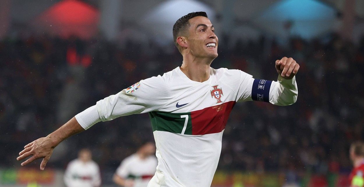 Ovidiu Hațegan i-a dat emoții lui Cristiano Ronaldo! Starul lusitan a înscris două goluri în Luxemburg – Portugalia, chiar sub ochii arbitrilor români
