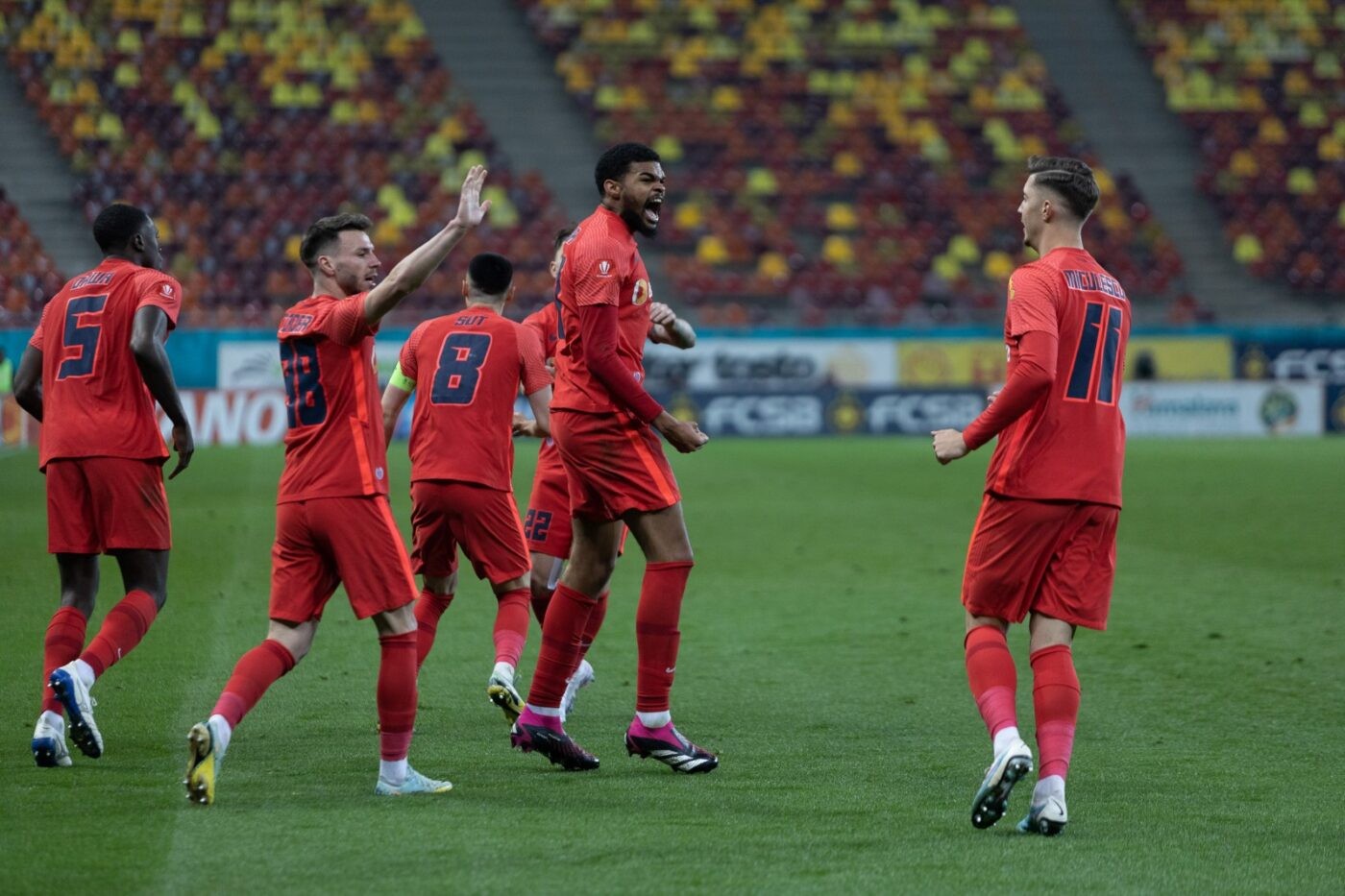 FCSB – Universitatea Craiova 1-1, Live Video Online în prima etapă din play-off. Edjouma egalează cu o lovitură superbă de cap!
