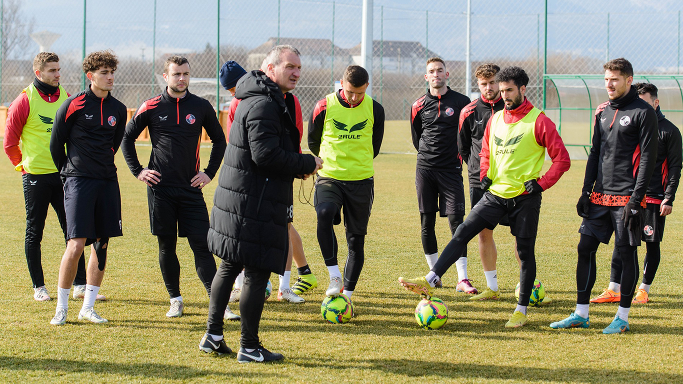 FK Miercurea Ciuc a ratat play-off-ul Ligii 2 pentru al doilea sezon consecutiv. Laszlo Csaba oferă explicații, spune ce probleme a remarcat, ce rol are în pregătirea echipei și când se trage linie