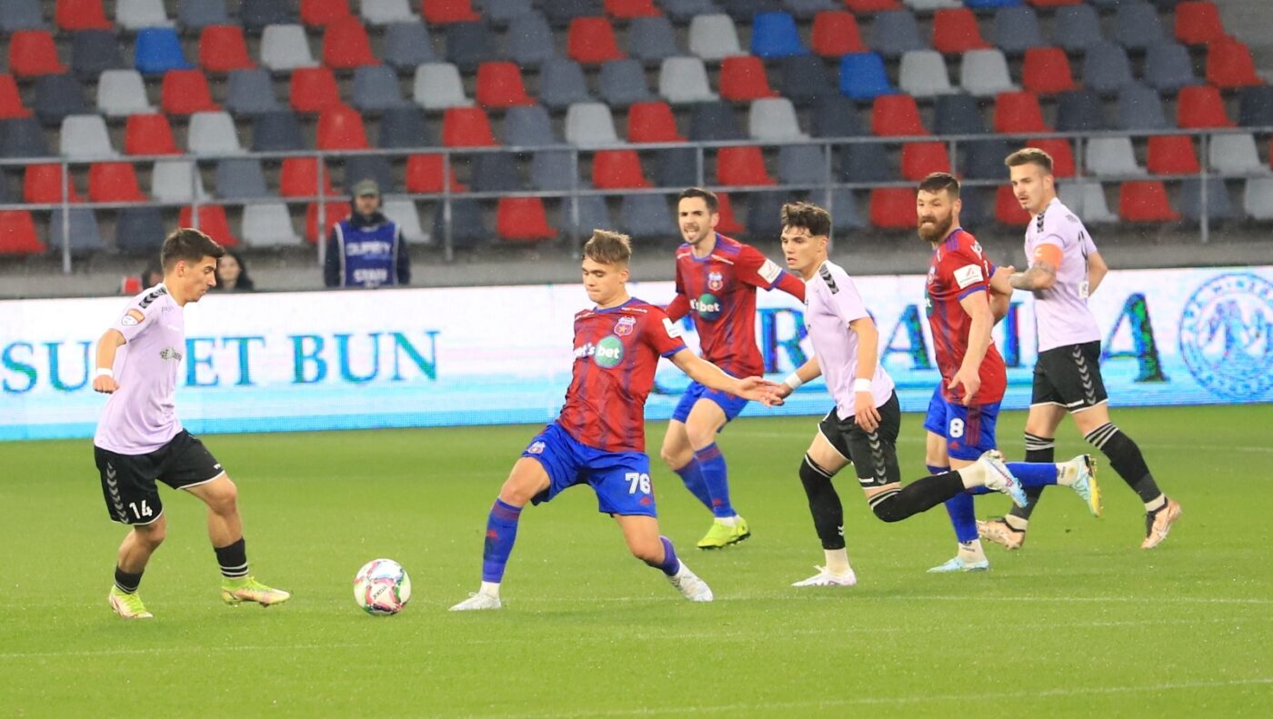 Matei David a debutat, în echipa mare a Stelei, în meciul cu Minaur Baia Mare. Credit foto- Daniel Remeș / Steaua București 