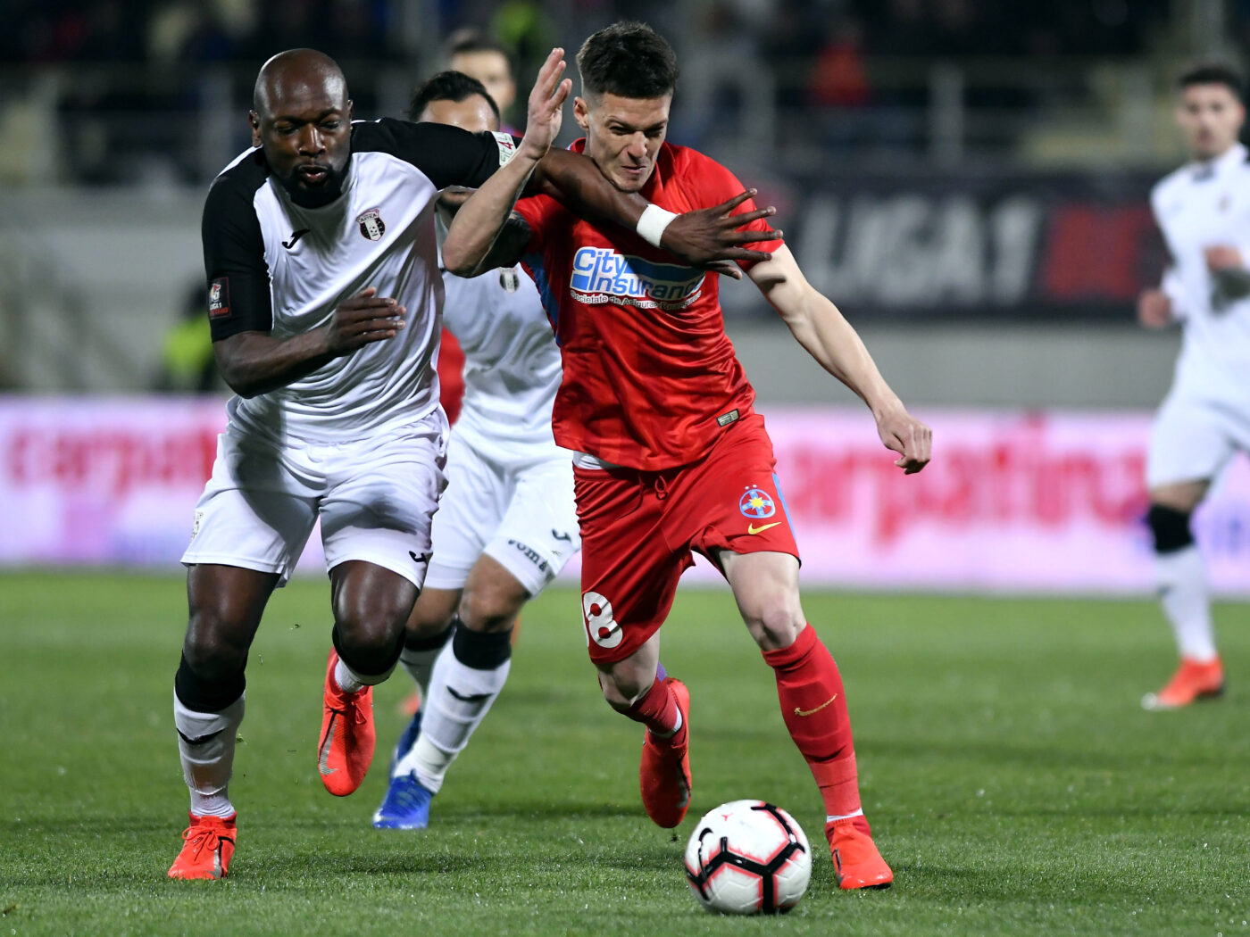 Jucătorul a rămas marcat de perioada petrecută în Superliga: „Patronul era un nebun, se comporta ca un suporter! A fost amuzant de multe ori”