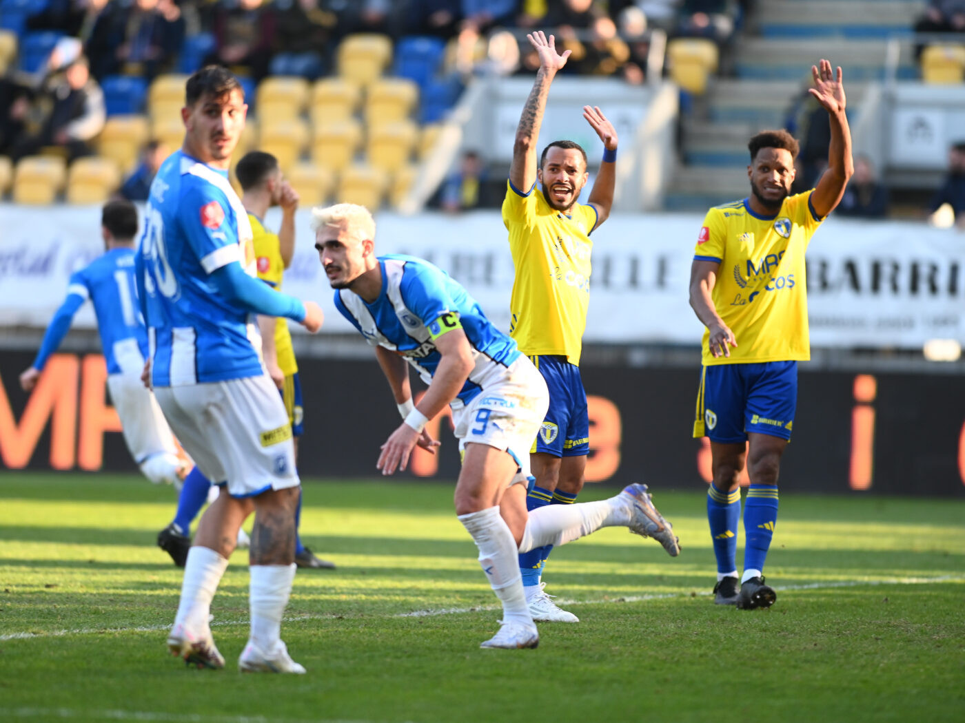 Emil Boc vrea să-i fure „magicianul” lui Mihai Rotaru! Universitatea Cluj e gata să deturneze transferul fotbalistului la Universitatea Craiova