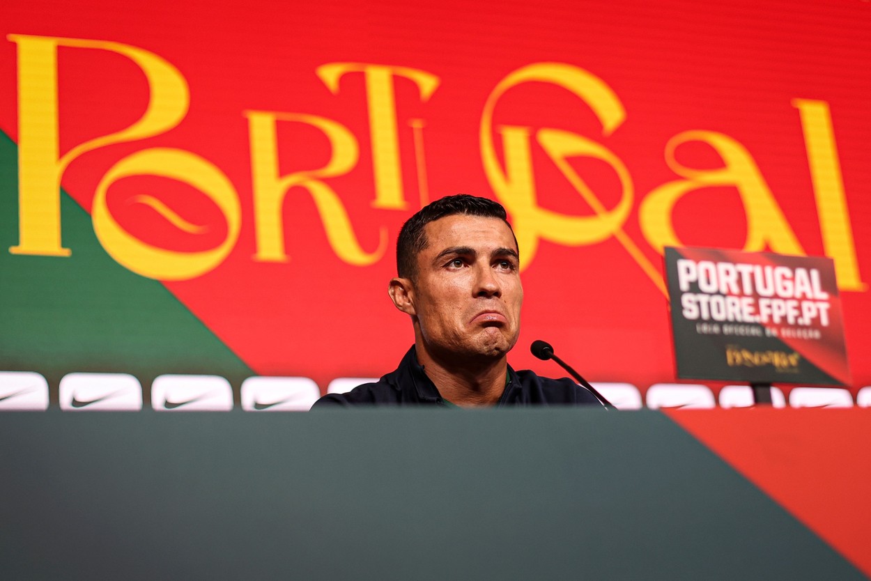 Reacția lui Cristiano Ronaldo când a fost întrebat despre posibilitatea de a fi în continuare rezervă la naționala Portugaliei: „Eu vreau titular!” Ce spunea selecționerul Roberto Martinez