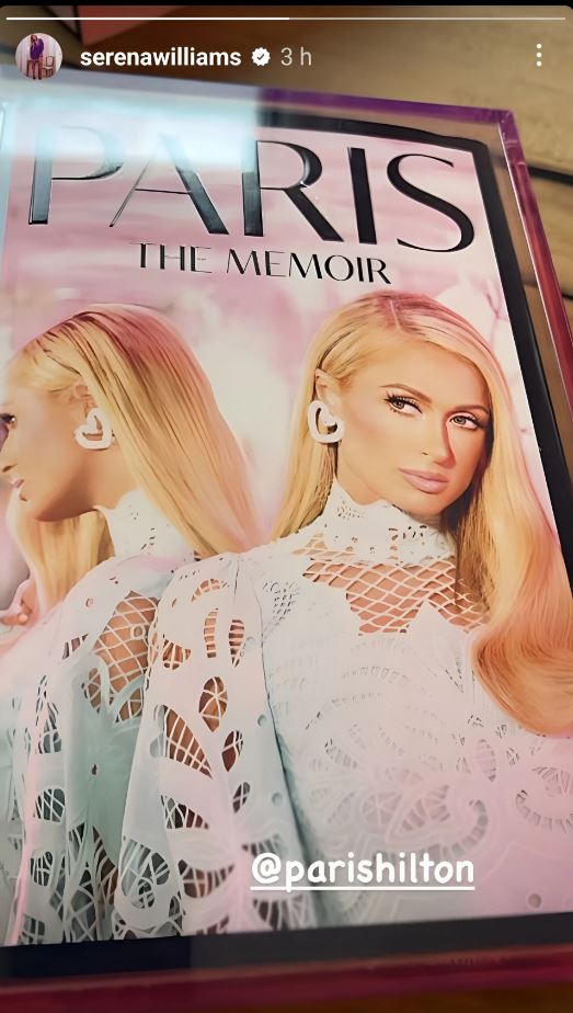 Serena Williams a primit cadou cartea autobiografică a lui Paris Hilton