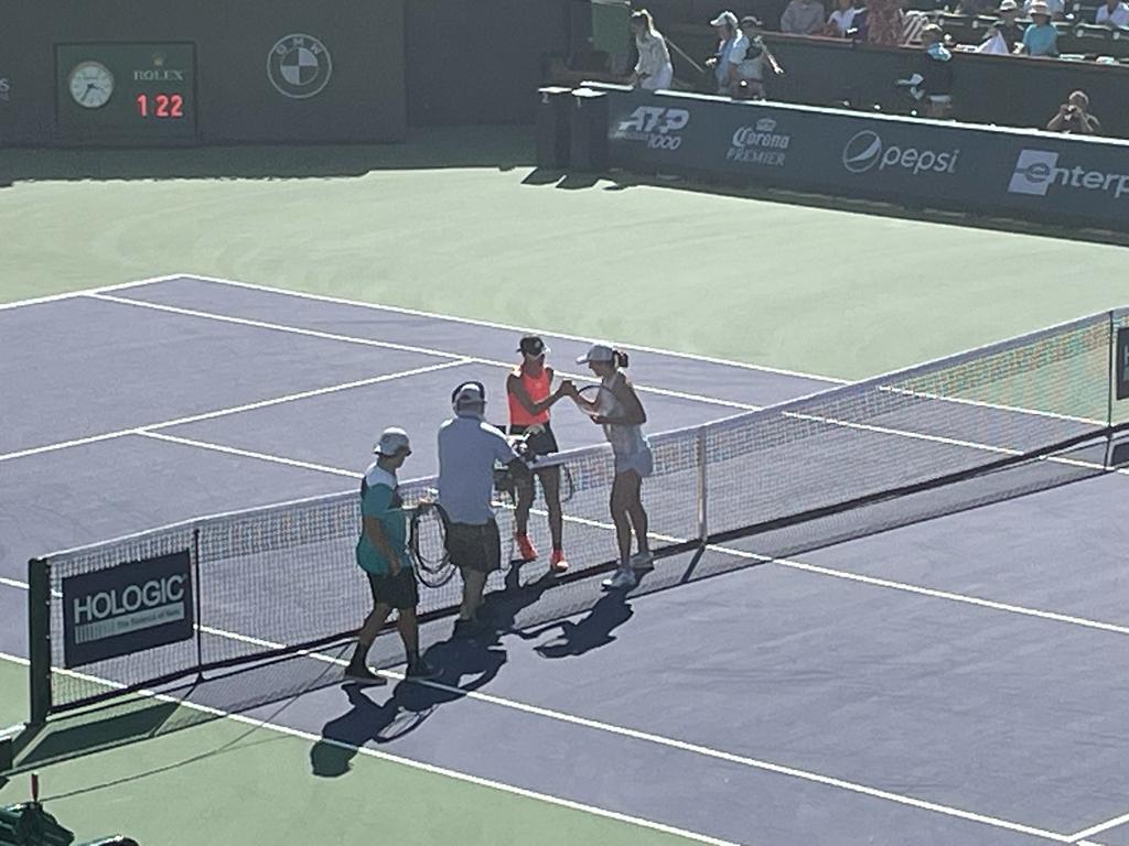 CORESPONDENȚĂ SPECIALĂ DE LA INDIAN WELLS | Unde și de ce a pierdut Sorana Cîrstea sfertul de finală cu Iga Swiatek