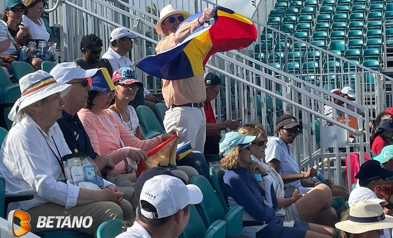 CORESPONDENȚĂ DE LA MIAMI OPEN | Ce face Cîrstea înaintea unui meci, de unde a venit o româncă pentru a o vedea pe „Sori” jucând și cum a încurajat-o vedeta trupei Voltaj pe Sorana! FOTO&VIDEO EXCLUSIV