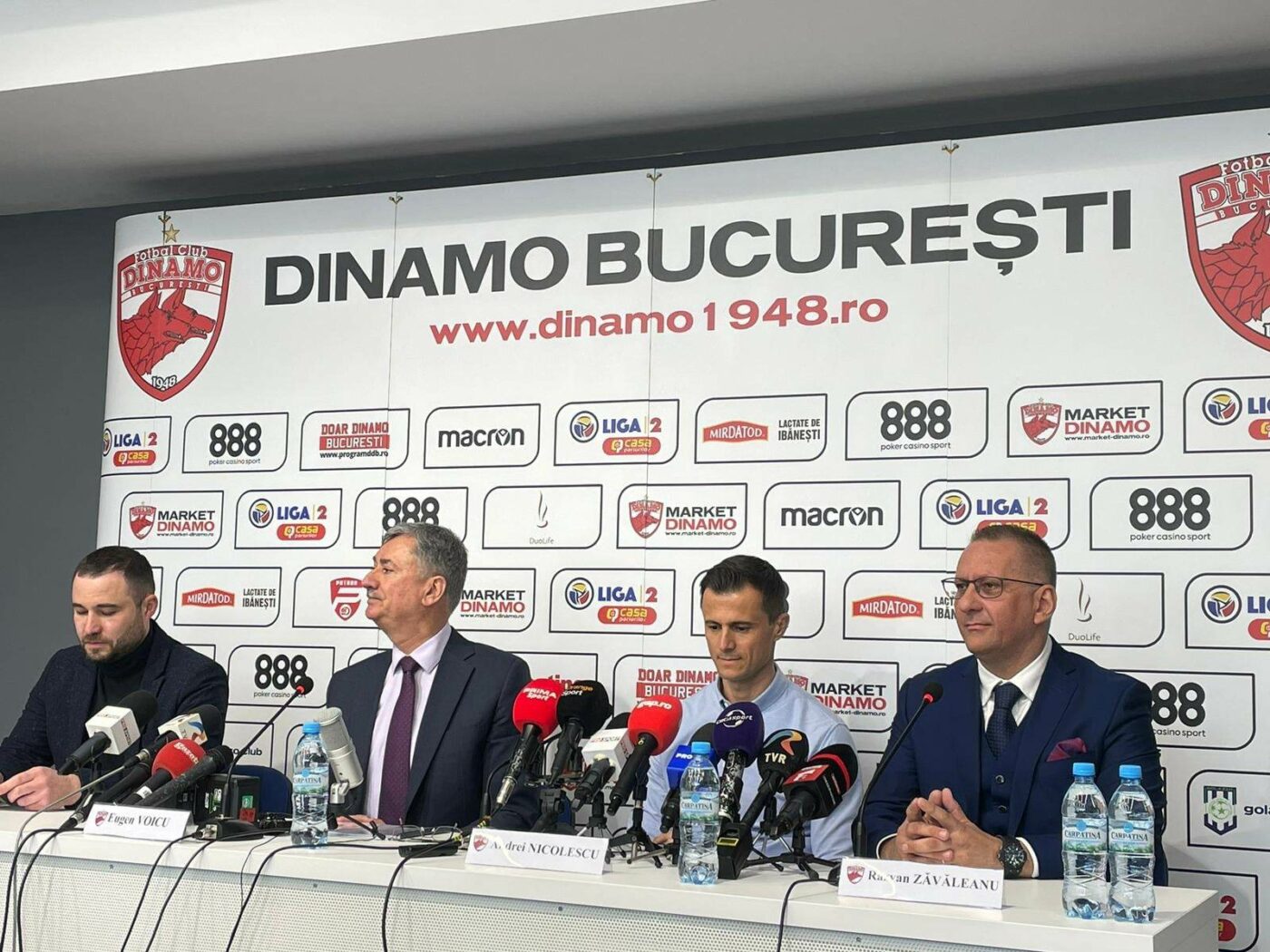 Dorin Iacob, critici pentru Red&White, care tergiversează ridicarea interdicției la transferuri de la Dinamo: „Îți pleacă jucători! Vorbești cu 100 și îți pleacă ăia 98 formidabili. Nu diger această poveste” | VIDEO EXCLUSIV DINAMO