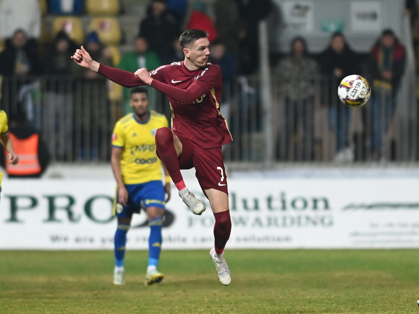 Alarmă la CFR Cluj! Ardelenii sunt acuzați că n-au plătit pentru transferul lui Ermal Krasniqi! Ballkani se pregătește să meargă la FIFA pentru a-și recupera banii. „Vor face plângere!”