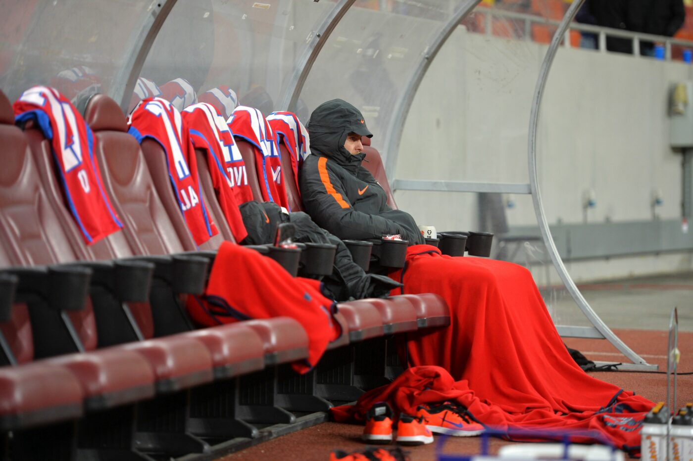 Triplul campion cu FCSB a fost uitat de prieteni după ce s-a lăsat de fotbal! Dezvăluiri emoționante: „Nu mai am casa plină acum!” | VIDEO
