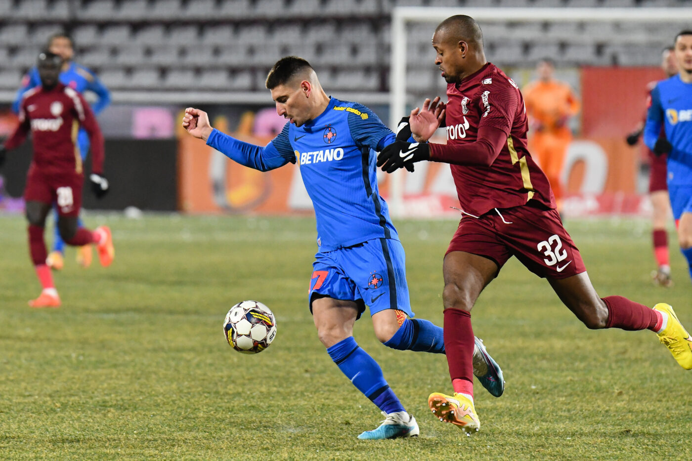 CFR Cluj – FCSB, ora 21:00, Live Video Online în etapa a treia din play-off | Echipele de start! Ciprian Deac este titular! Surpriză imensă în primul 11 al echipei roș-albastre!