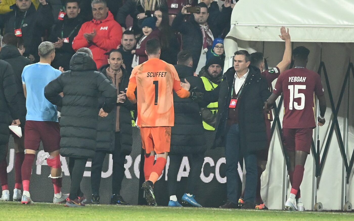 CFR Cluj, anunț oficial despre fotbalistul fugar de la campioana României! De ce și-a făcut bagajele și a dispărut Jean-Claude Billong: „De asta e supărat probabil” | EXCLUSIV