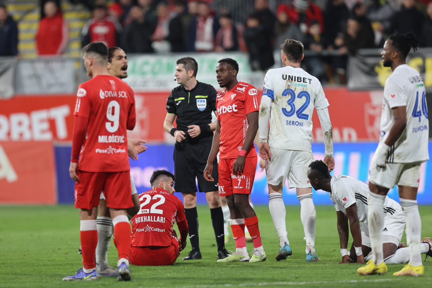 Cinci dintr-o lovitură! Echipa din Superliga care a transferat fotbaliști de națională pe final de sezon