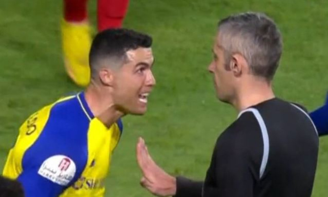 Cristiano Ronaldo a urlat ca un „descreierat” la Radu Petrescu, după ce arbitrul român a făcut asta în meciul Al-Nassr – Al Wahda! Cum l-au filmat camerele TV pe portughez