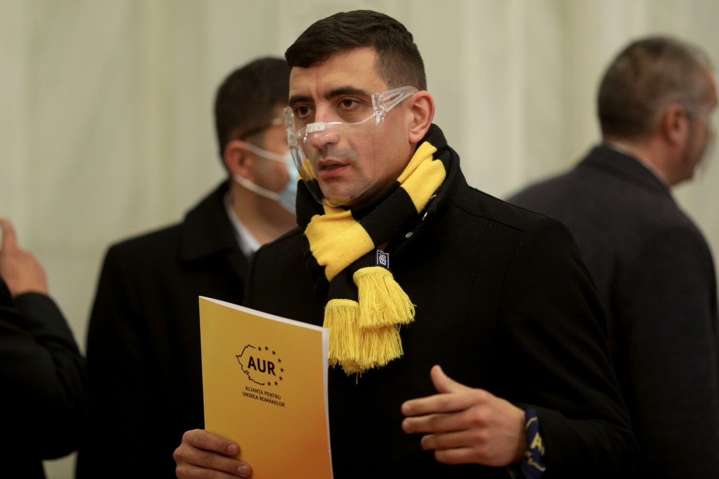 Cum a fost „prins” George Simion între Rapid și Steaua în copilărie: „L-am întrebat pe tata ce înseamnă cuvântul cu m” | VIDEO