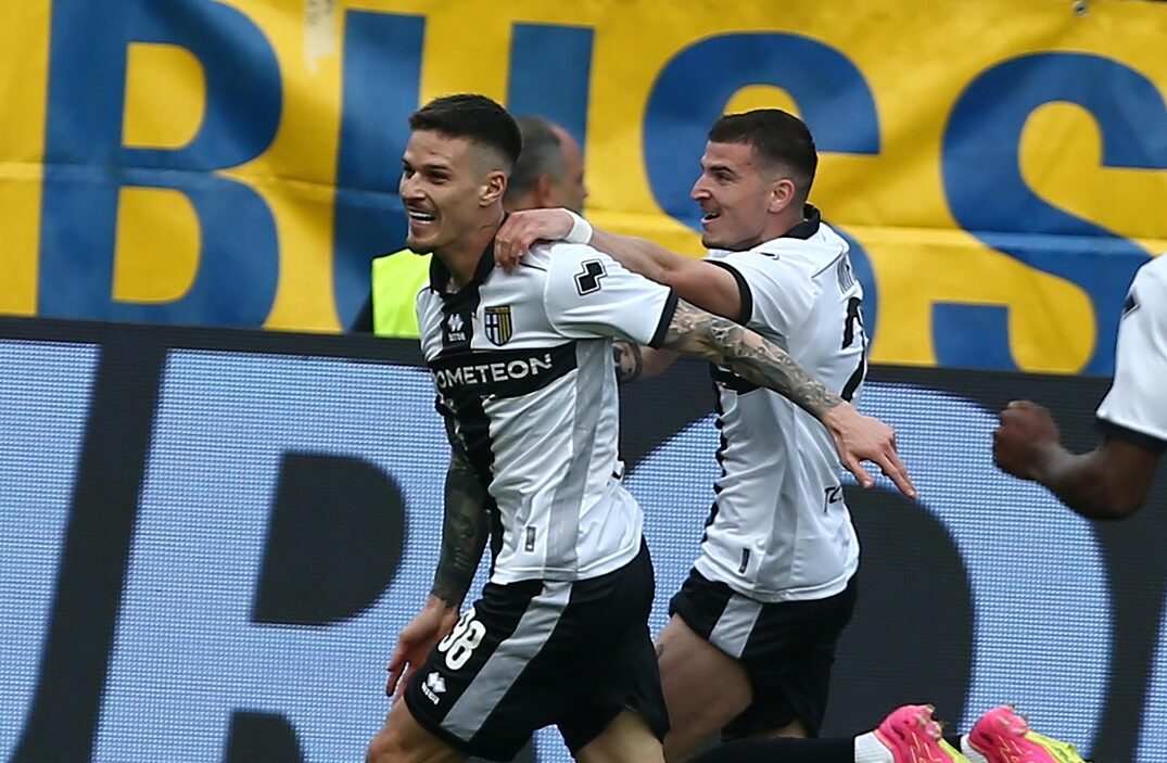 Dennis Man, prima reacție după golul fabulos din Parma – Cagliari 2-1: „Antrenorul mi-a spus să particip mai degrabă la jocul defensiv”. Ce a discutat cu Valentin Mihăilă înainte ca acesta să rateze acel penalty