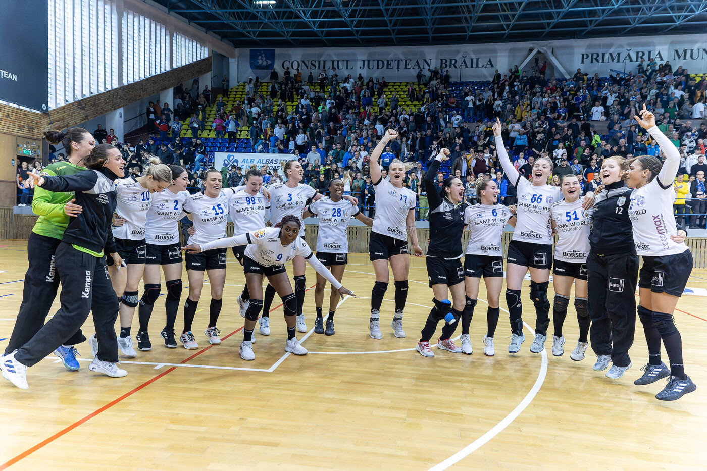 Esbjerg – CSM București, Live Video Online, în Liga Campionilor la handbal feminin. A început a doua repriză!