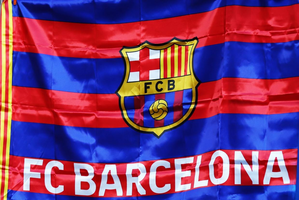 FC Barcelona a bătut palma cu un jucător de la Liverpool! Acordul este total, iar transferul se va face în vară