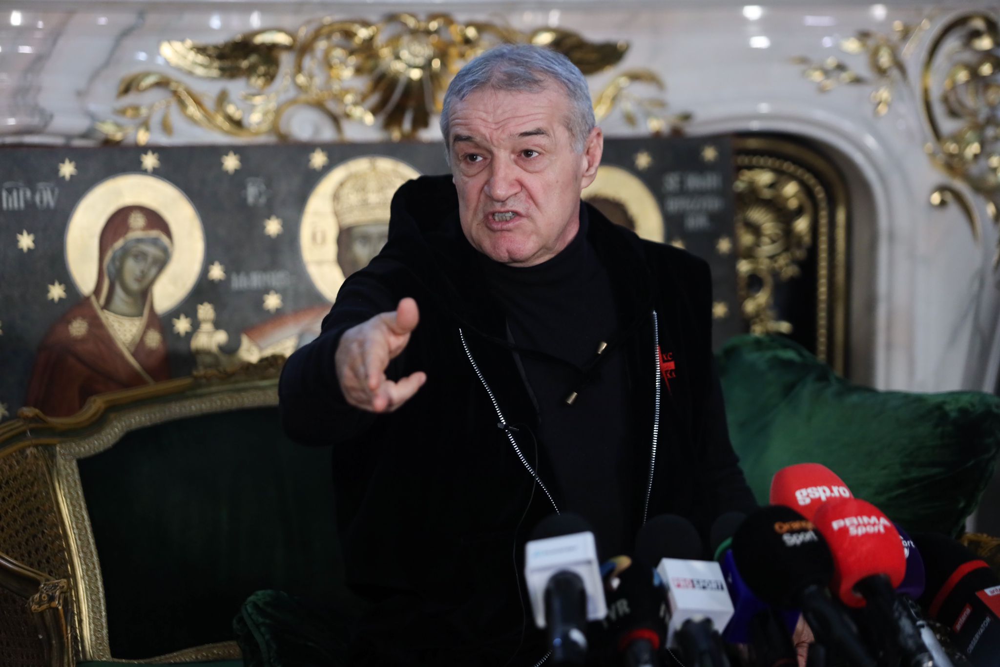 Gigi Becali anunță că Horațiu Feșnic i-a cerut iertare după Rapid – FCSB, dar lasă loc de interpretări: „A zis că nu poate să spună de ce a făcut așa”