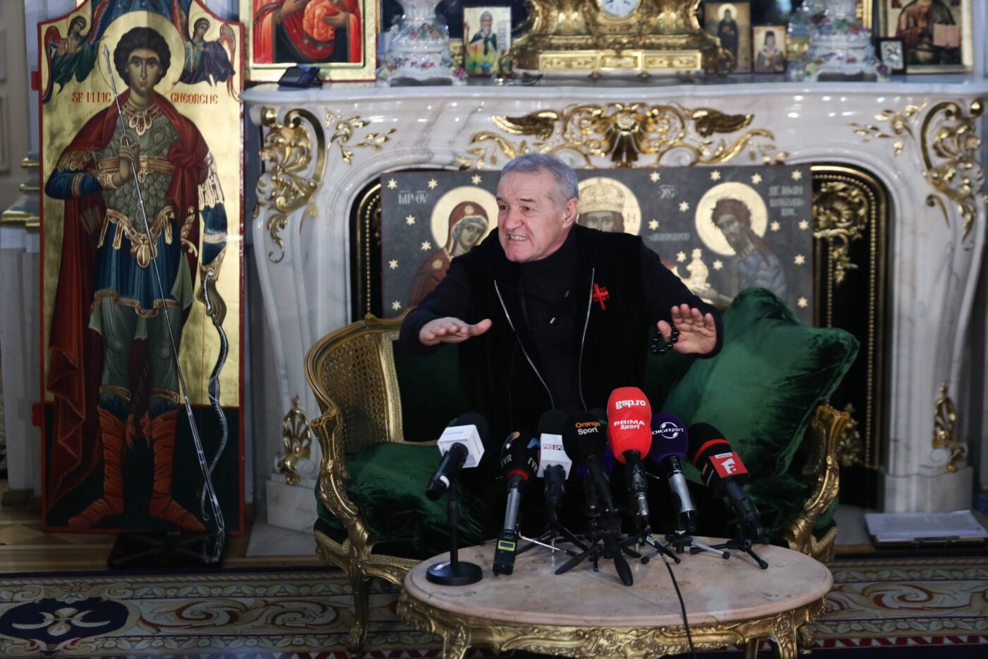 Prima ofertă concretă pe care o are Gigi Becali pentru a vinde FCSB: „Îi dau 25 de milioane de euro!”. Afaceristul din fotbalul românesc pune banii jos alături de alți 4 milionari!