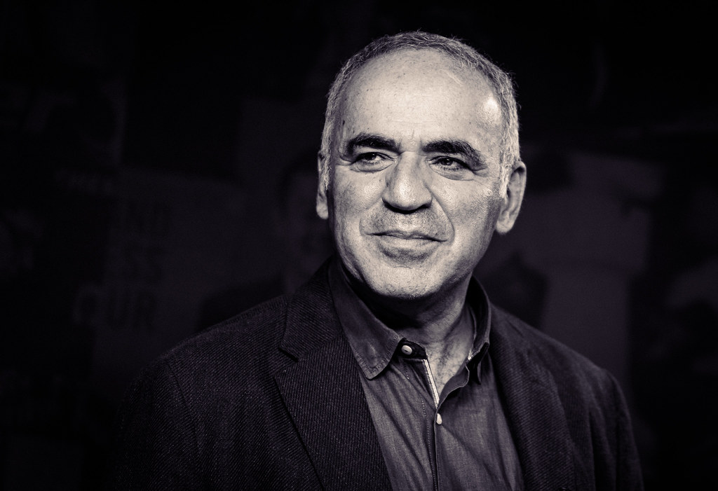 Garry Kasparov revine la Superbet Chess Classic România 2023! Competiția începe pe 5 mai și vor fi prezenți cei mai buni 10 jucători de șah ai lumii