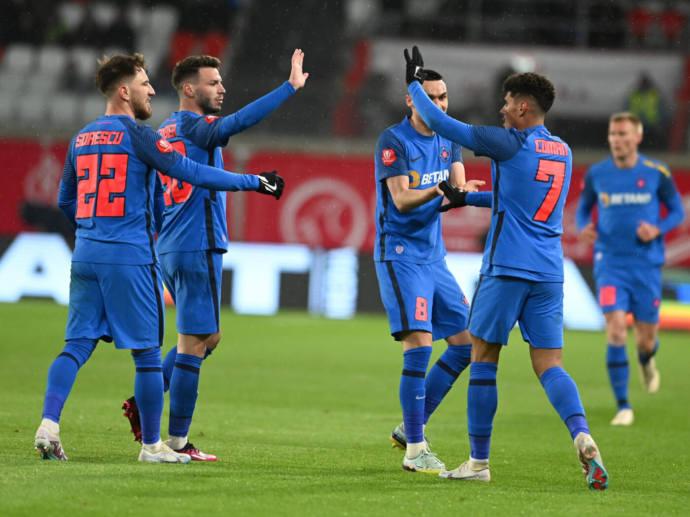 Fotbalistul de echipă națională de la FCSB care nu are nicio șansă în fața lui Florinel Coman: „Nici în cel mai bun moment al lui nu l-a ajuns”