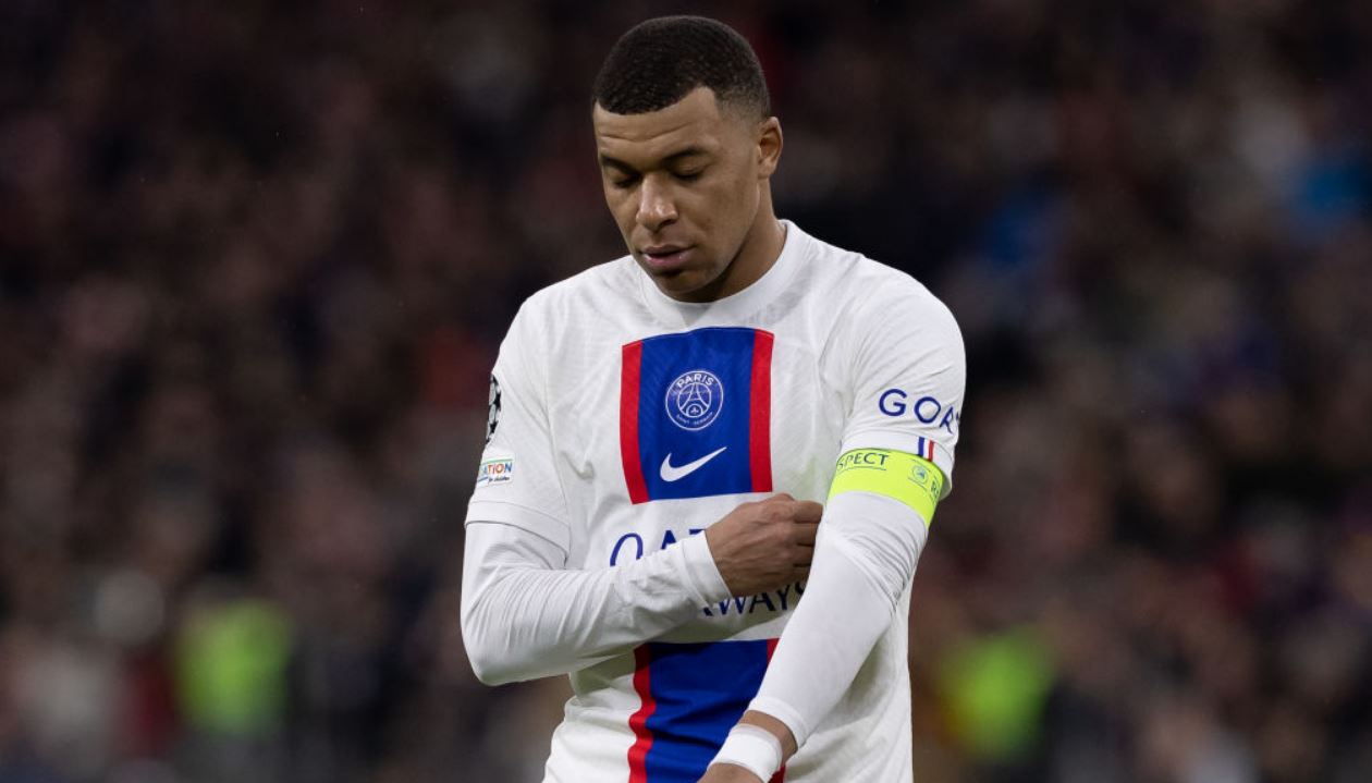 A explodat bomba Mbappe la PSG! Șase colegi îl distrug pe Kylian, după ce atacantul și-a atacat clubul: e război total în vestiar!