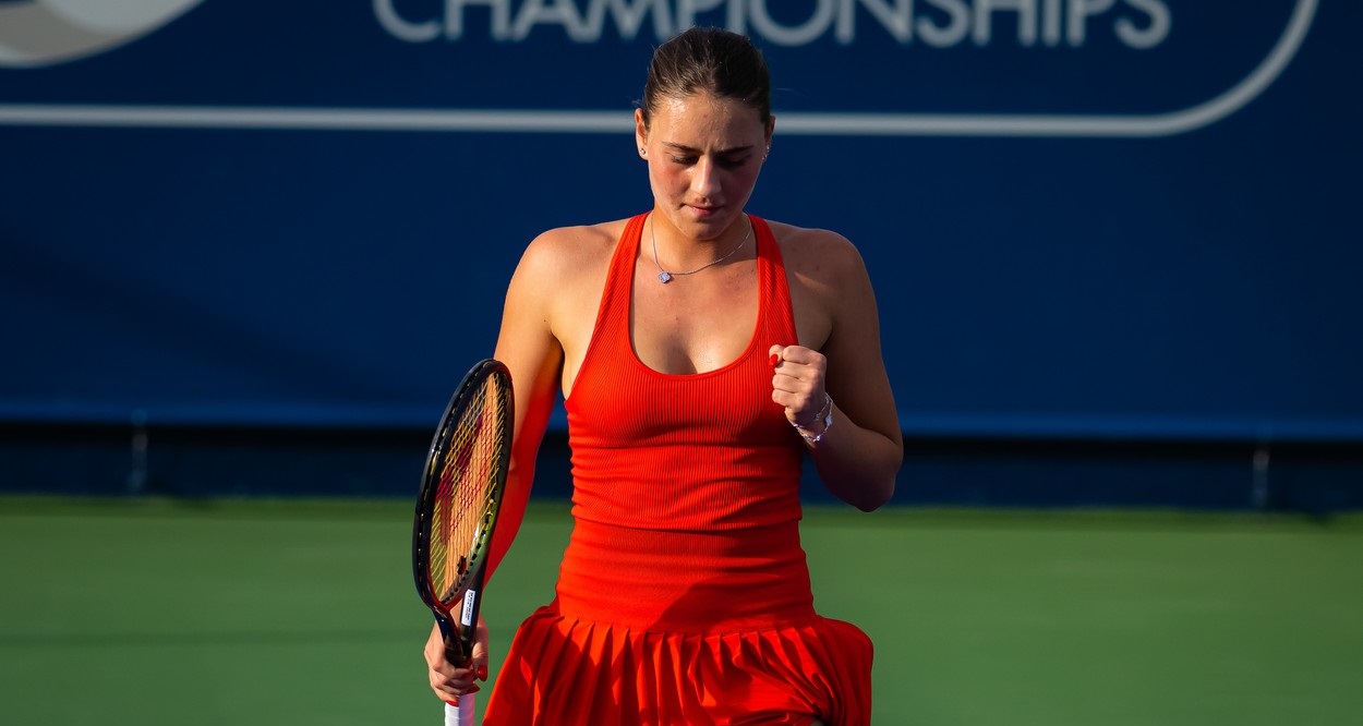 Una dintre frumusețile circuitului WTA s-a logodit la doar 20 de ani! Cine este iubitul pe care Marta Kostyuk l-a ținut ascuns | FOTO