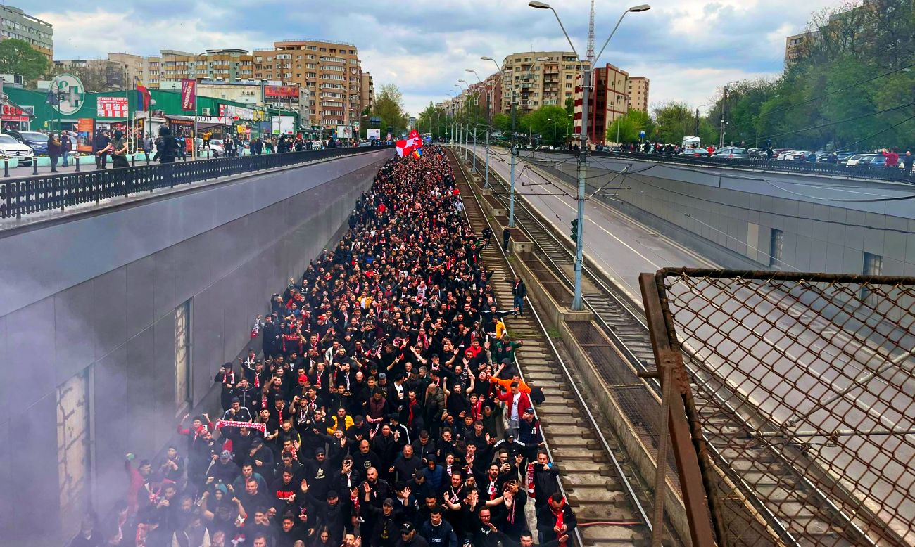EXPERIMENT PROSPORT la Steaua – Dinamo: Ultras pentru o zi! Cum am trăit, din mijlocul fanilor alb-roșii, cel mai mare CORTEO din ultimii ani | VIDEO EXCLUSIV
