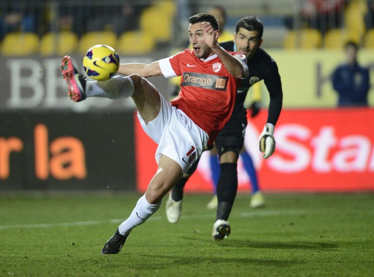 Un fost atacant de la Dinamo analizează situația clubului din ultimii ani. „La cum au decurs lucrurile, părea firesc că echipa va retrograda” Ovidiu Burcă, portretizat înainte de meciul cu Oțelul. „Îi cunosc mentalitatea, nu e o surpriză ce a realizat în acest sezon!” | EXCLUSIV