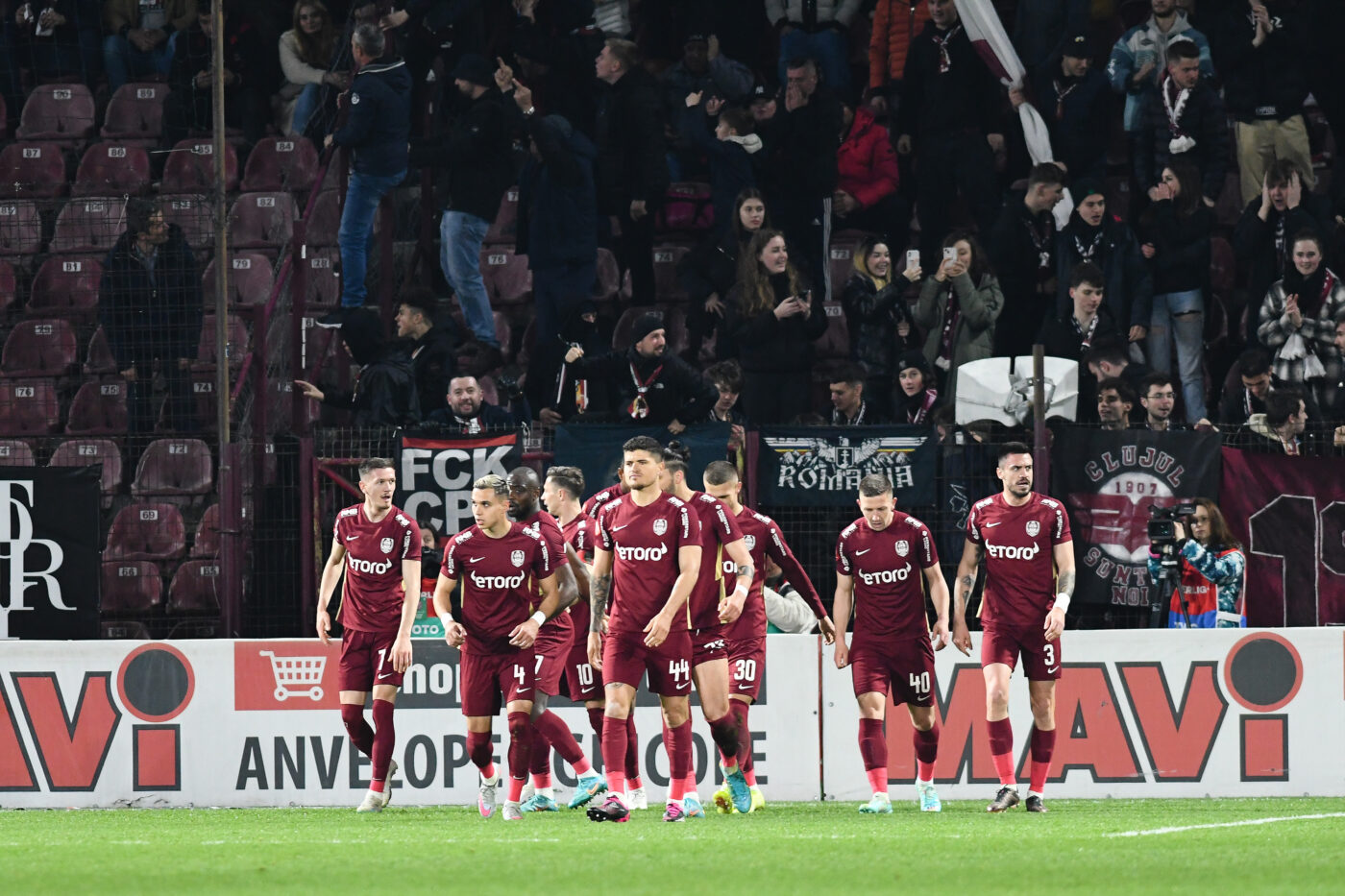 De ce nu mai este CFR Cluj favorită la titlu. Motivul pentru care Dan Petrescu poate pierde lupta în campionat! ANALIZĂ