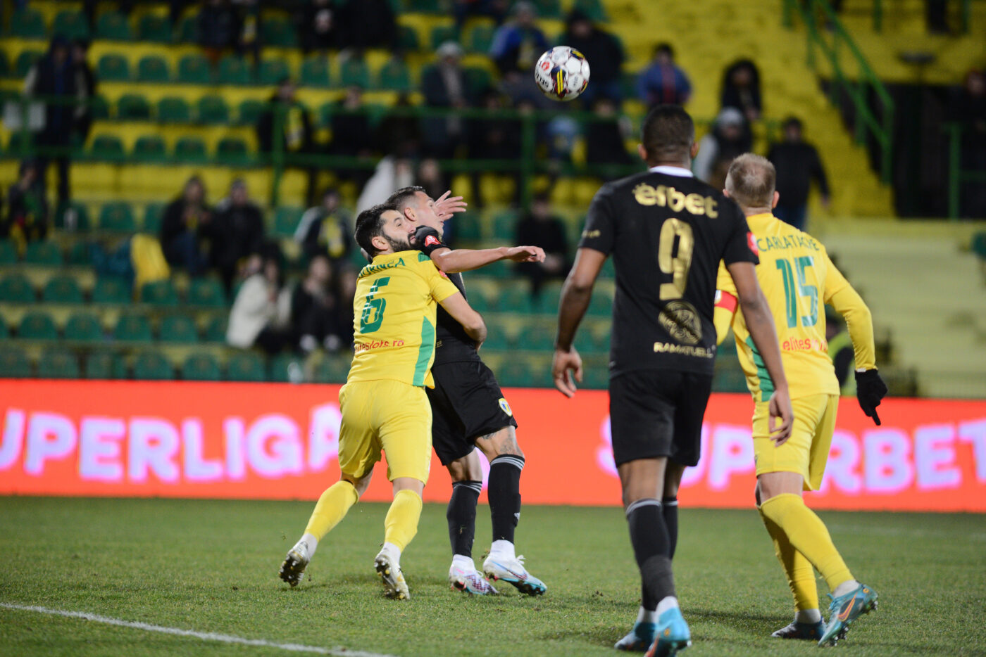 Petrolul Ploiești – CS Mioveni 2-0, Live Video Online în etapa a 3-a din play-out-ul Superligii! Budescu, gol superb și pasă decisivă pentru „lupii galbeni”