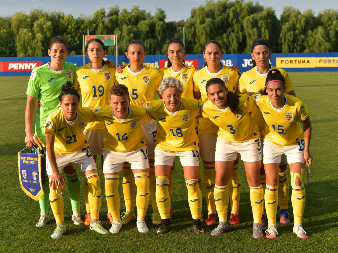 Echipa natională de fotbal feminin 