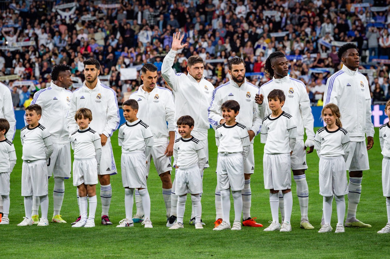 Real Madrid se asigură că nu își va pierde viitorul star! Clauză de reziliere de un miliard de euro pentru Eduardo Camavinga, dorit de mai multe cluburi din Premier League