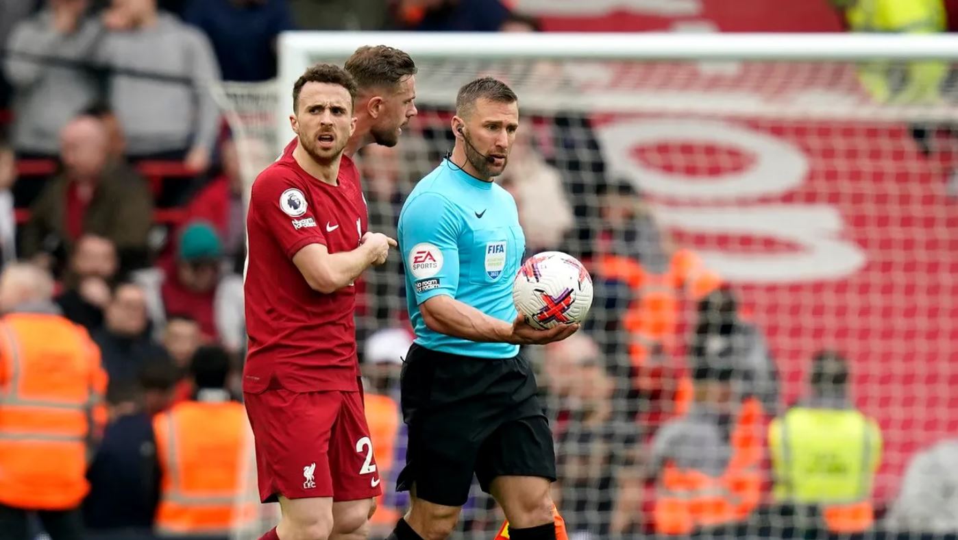 S-a terminat ancheta lui Constantine Hatzidakis, arbitrul care l-a lovit cu cotul în figură pe Andy Robertson la Liverpool – Arsenal 2-2. Federația Engleză a anunțat verdictul