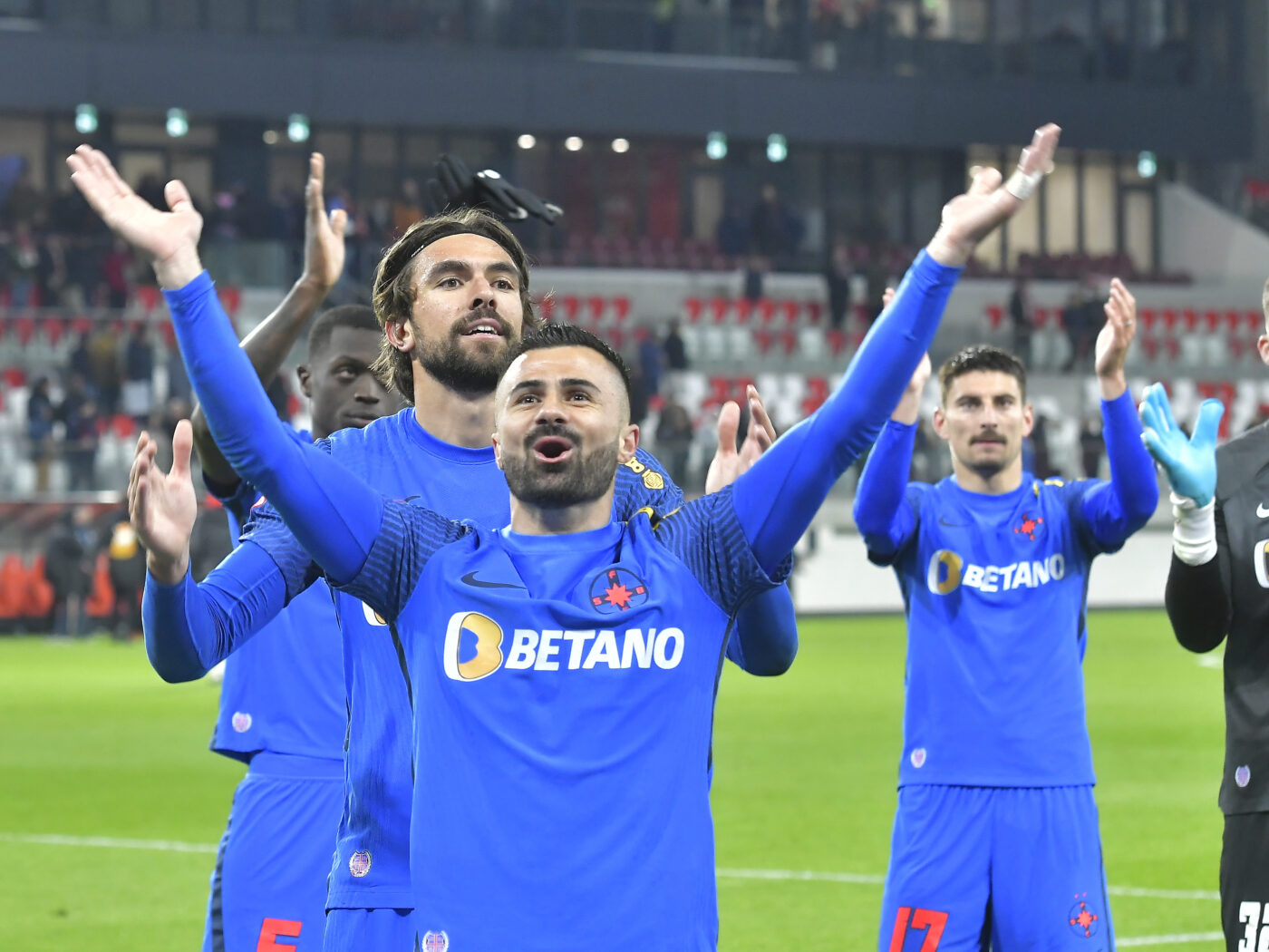 Valentin Crețu, prestație cu care și-a semnat sentința la FCSB! A greșit flagrant în două situații și echipa lui Gigi Becali era să primească gol | SPECIAL
