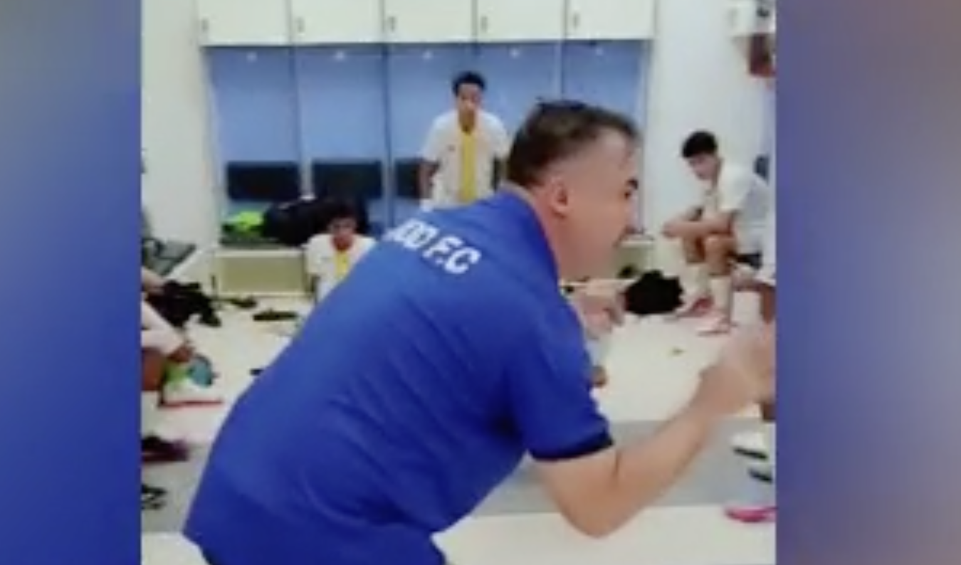 A apărut o nouă filmare cu antrenorul român devenit viral! „Al Nassr, hau, hau, hau!” | VIDEO EXCLUSIV