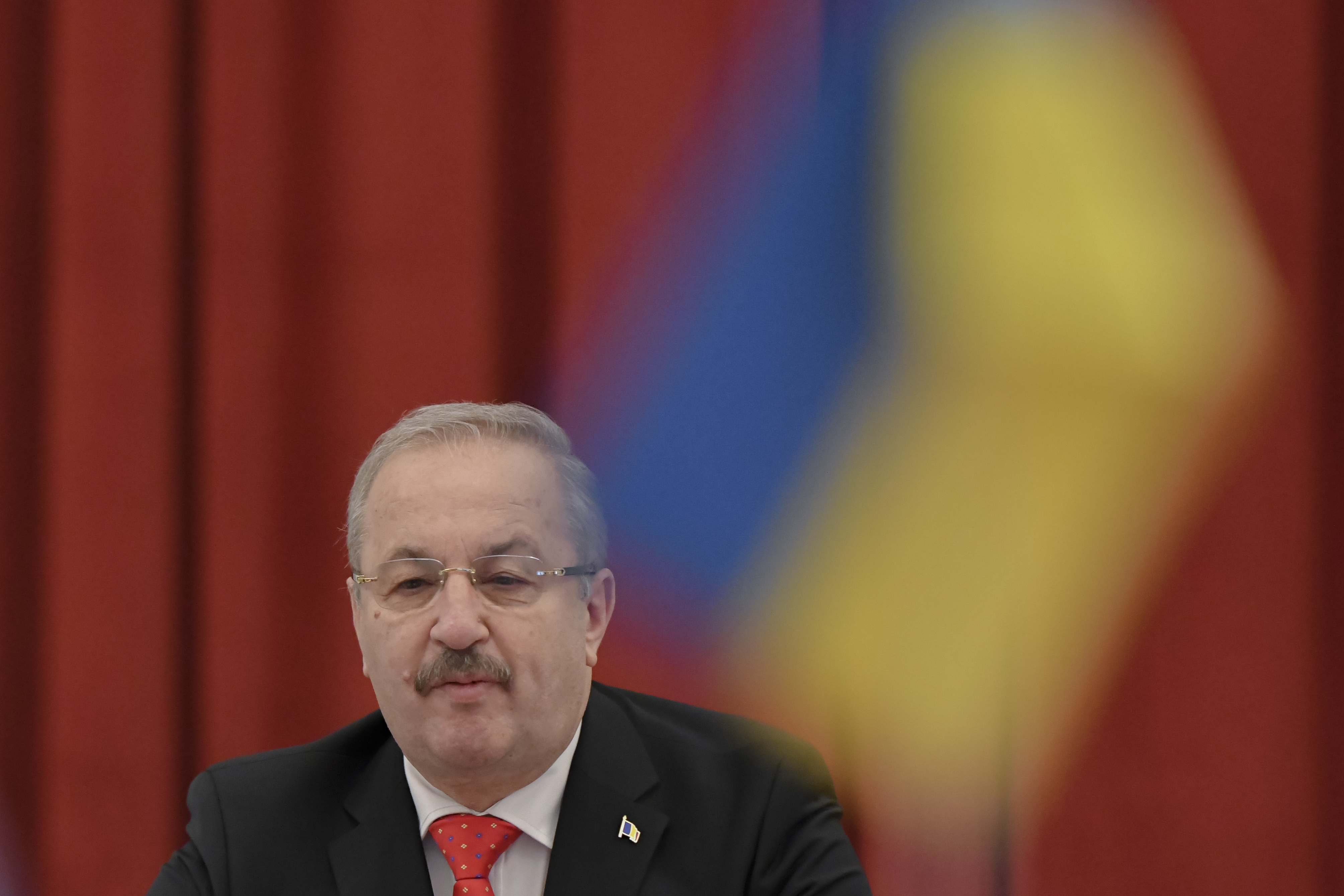 Senatul a aprobat solicitarea pentru dezbatere în regim de urgență a propunerii de modificare a Legii Sportului propusă de Vasile Dîncu. Se poate vota în această vară! | EXCLUSIV