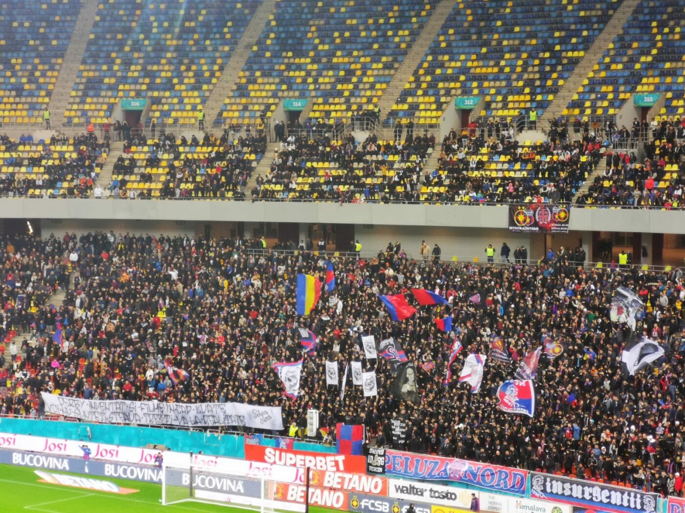 Războiul CSA Steaua – FCSB a continuat pe Arena Națională! Mesaj direct pentru ultrașii Armatei chiar în meciul cu Farul: „Treziți-vă la realitate!” | FOTO