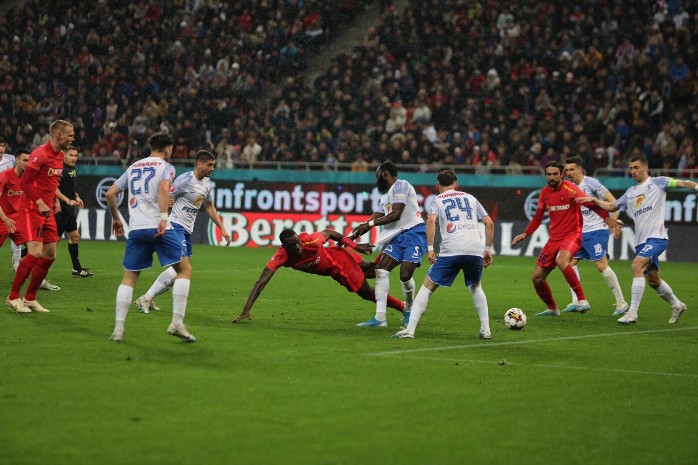 FCSB – Farul Constanța 1-0, Live Video Online, în etapa a 4-a din play-off-ul Superligii. Pauză pe Arena Națională! Compagno face diferența după primul mitan