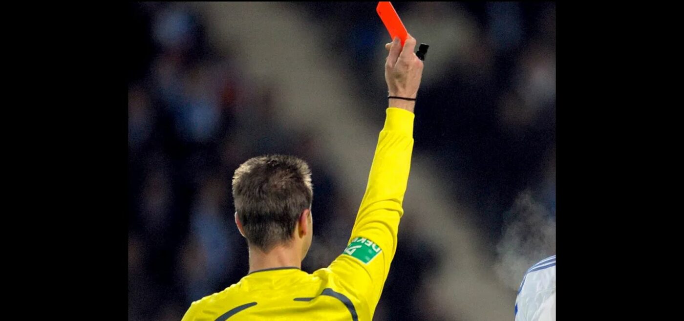 Și la alții e scandal din cauza „fluierașilor”! Sevilla atacă dur arbitrii din LaLiga, după ce a primit deja în acest sezon 11 cartonașe roșii!